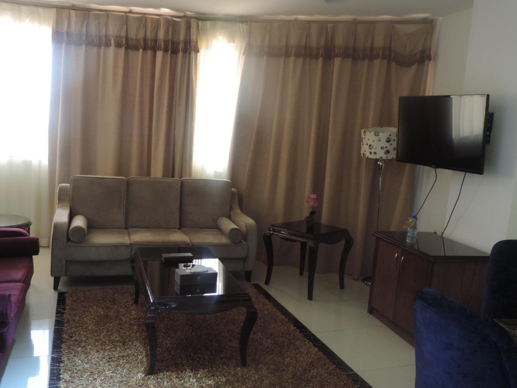 Crown Hotel Juba Quarto foto