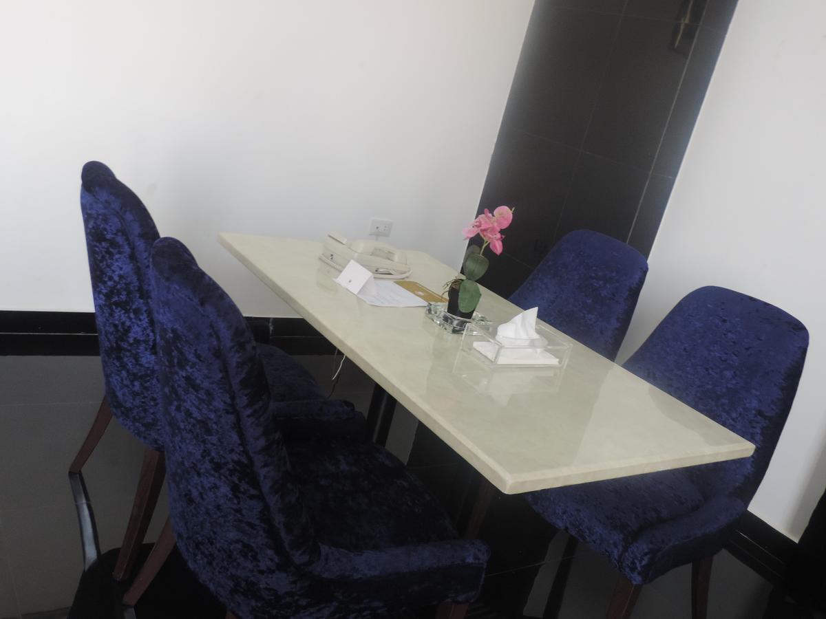 Crown Hotel Juba Quarto foto